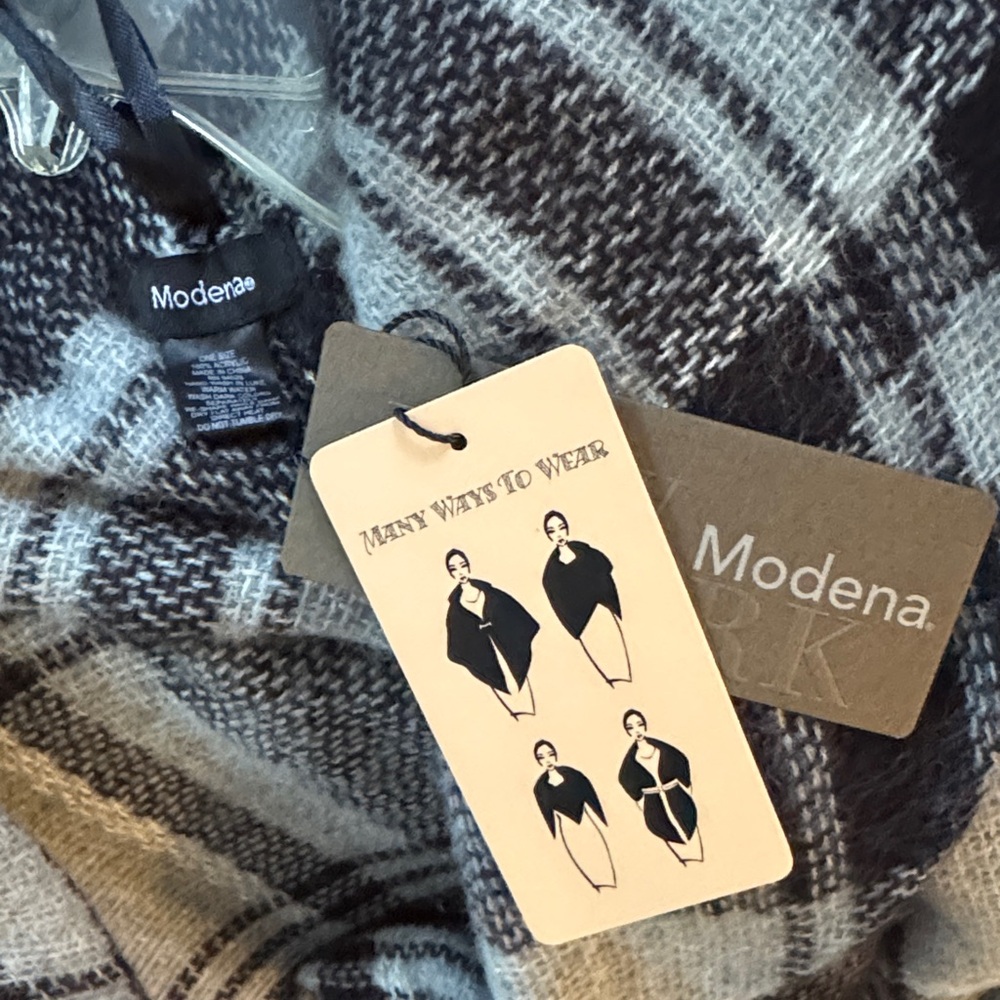 Plaid Poncho with Toggle Closure - Picture 4 of 4